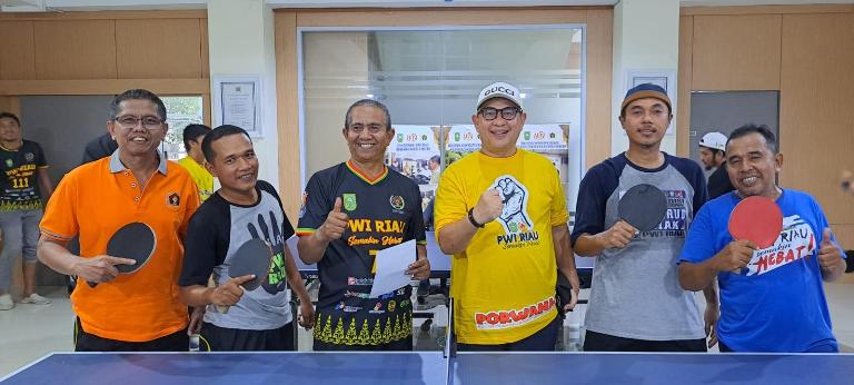 Fendri Jaswir-Junaidi Juara Pingpong Championship V PWI Riau 2023